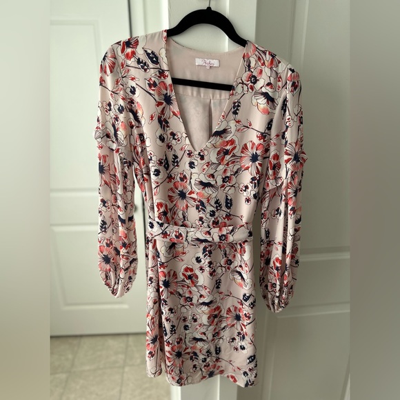 Parker Dresses & Skirts - Parker mini tie waist dress- size M